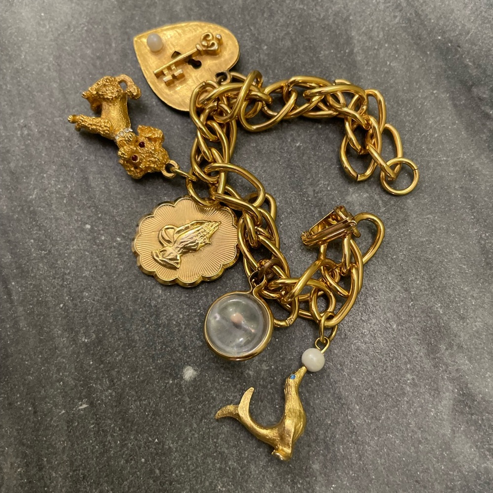 Vintage Gold Charm Bracelet - Picture 7 of 10